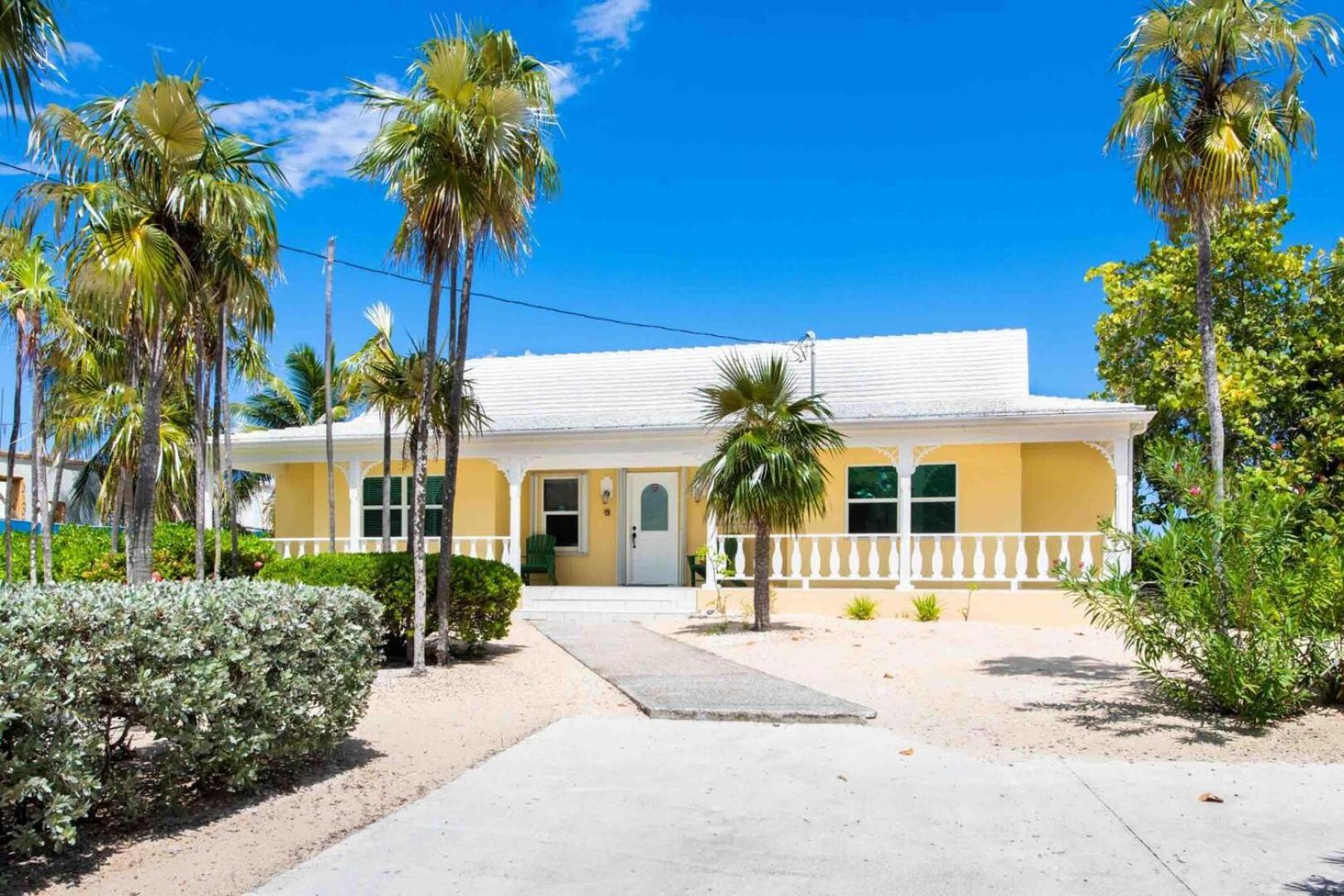 Driftwood Village Thatch Hill - Renovated Beach House With Pool, Short Walk To The Rum Point Club מראה חיצוני תמונה